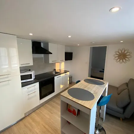 Calme A Maixent L'ecole Сен-Мексан-л'Эколь