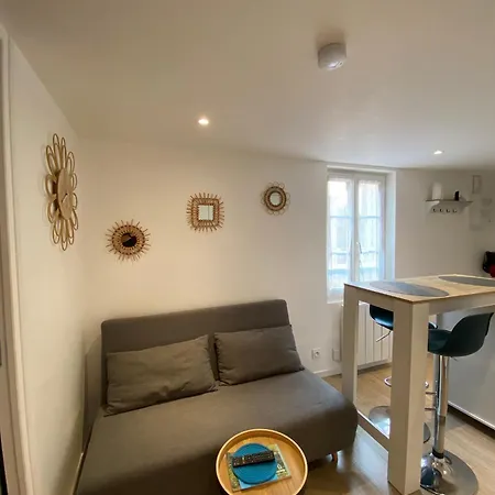 Апартаменты Calme A Maixent L'ecole *